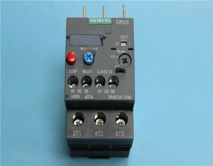 Relé de sobrecarga 3,5…5,0 A térmico para protección de motores tamaño S0, clase 10 para montar en contactor Circuito principal: atornillable circuito auxiliar: atornillable Rearme manual/automático, FABRICADO POR SIEMENS EN CHINA